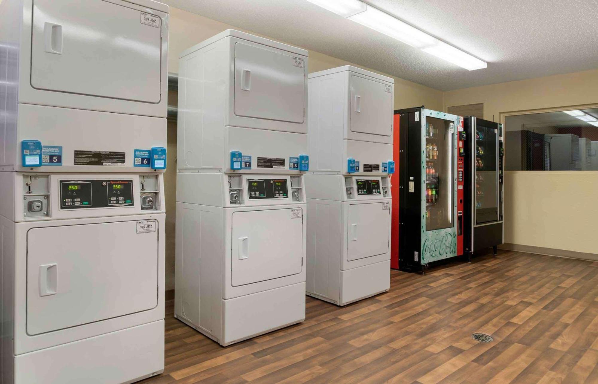 Extended Stay America Suites - Detroit - Madison Heights Exteriör bild