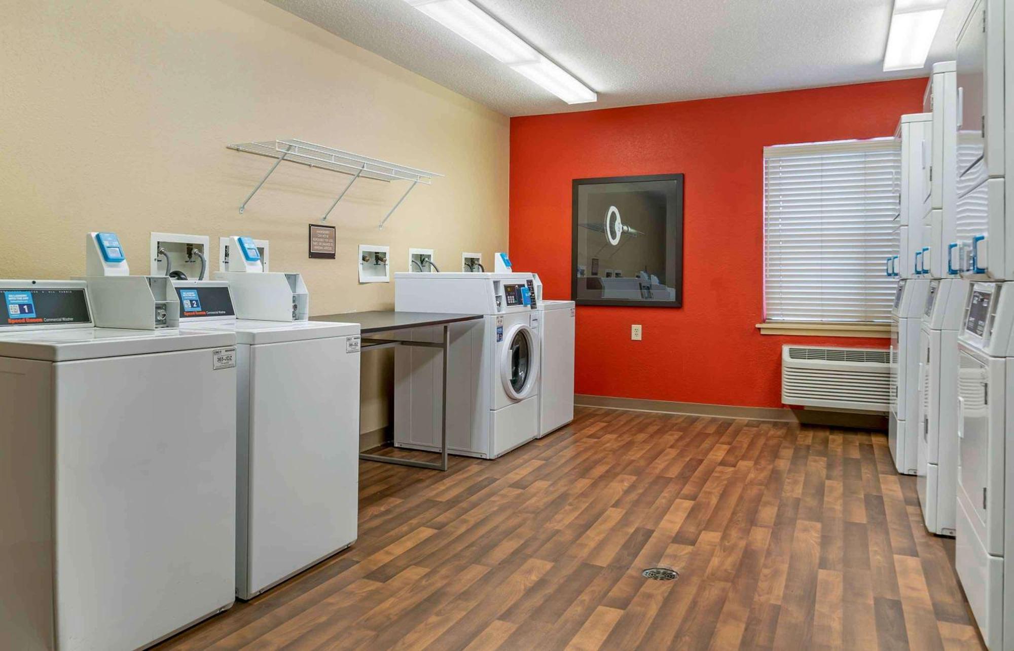 Extended Stay America Suites - Detroit - Madison Heights Exteriör bild