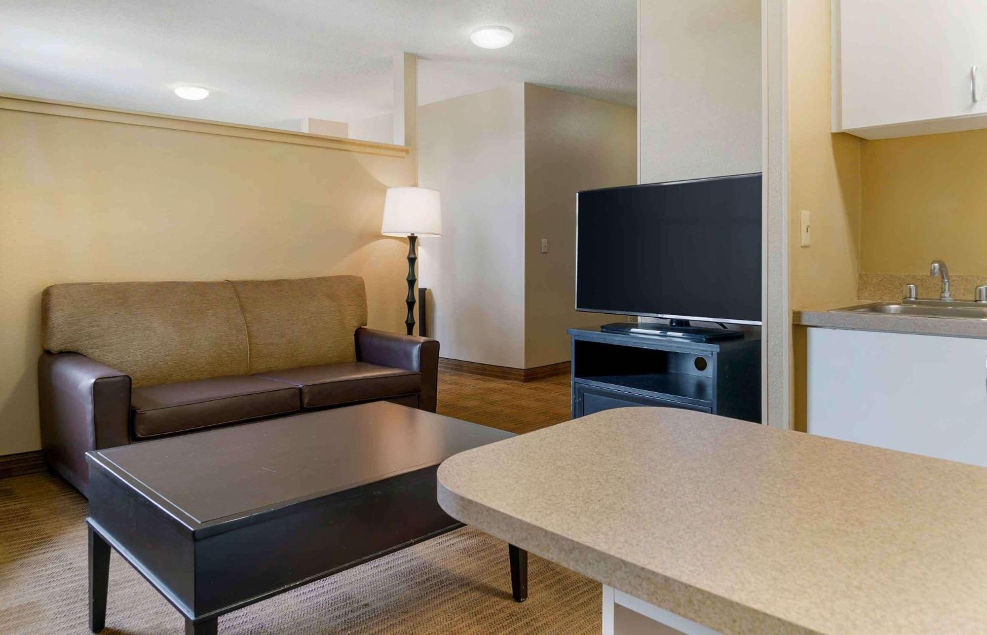 Extended Stay America Suites - Detroit - Madison Heights Exteriör bild