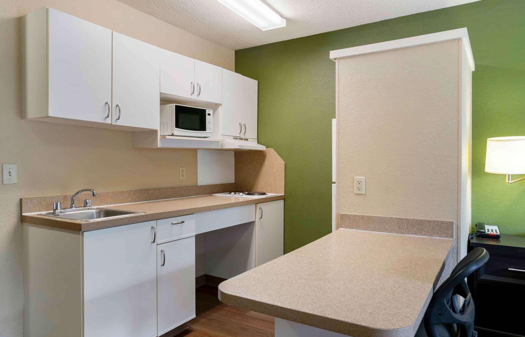Extended Stay America Suites - Detroit - Madison Heights Exteriör bild