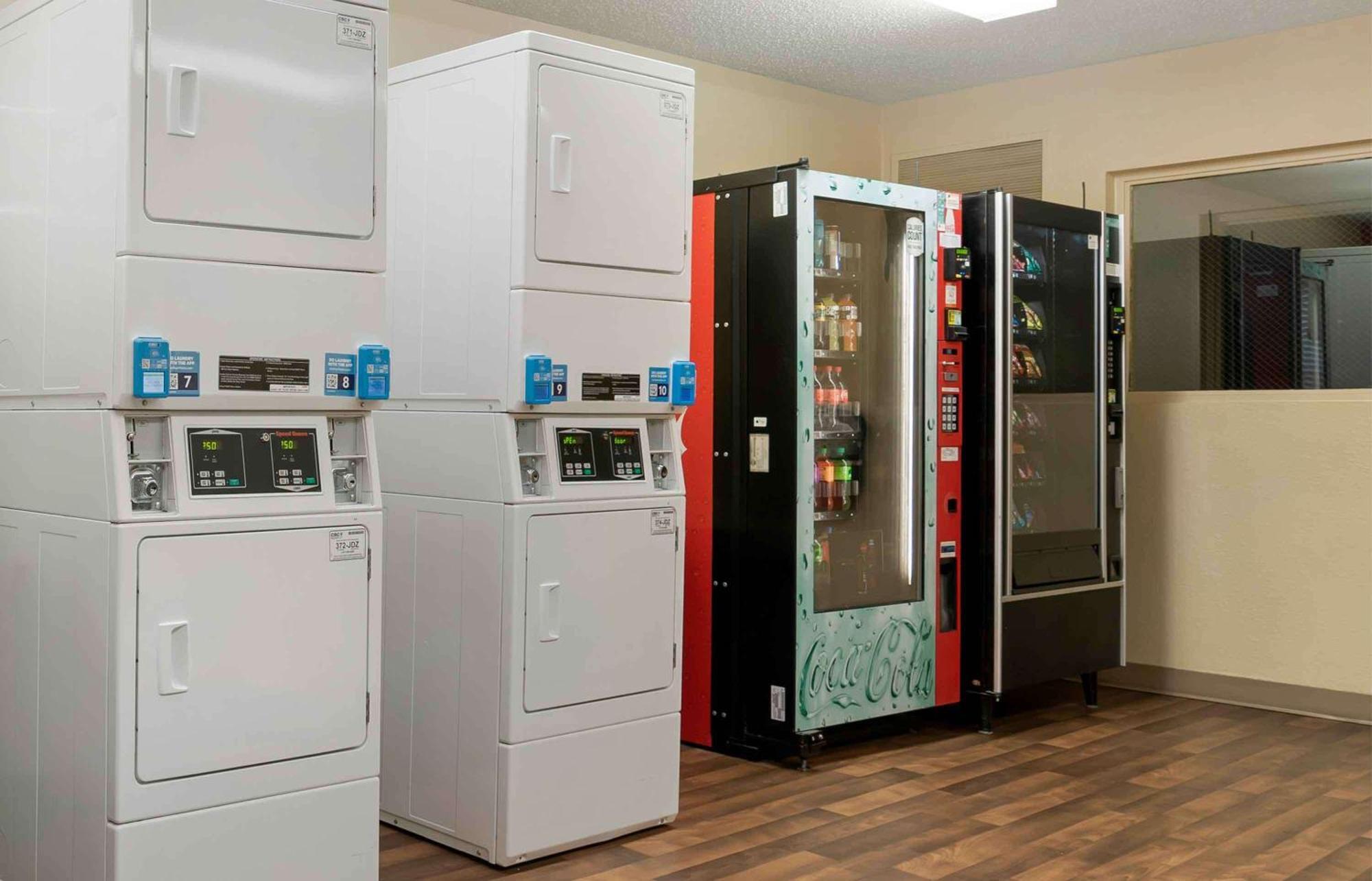Extended Stay America Suites - Detroit - Madison Heights Exteriör bild