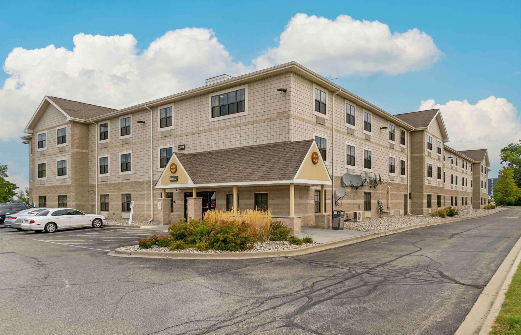 Extended Stay America Suites - Detroit - Madison Heights Exteriör bild